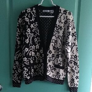 Ann Taylor Black and White Knit Sweater